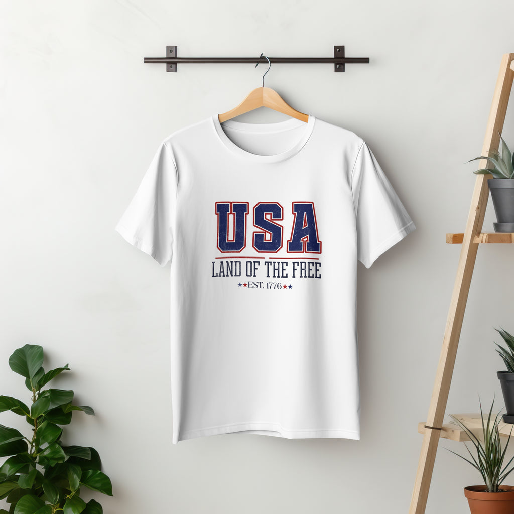USA Land of the Free Est. 1776 Vintage Patriotic Graphic Tee
