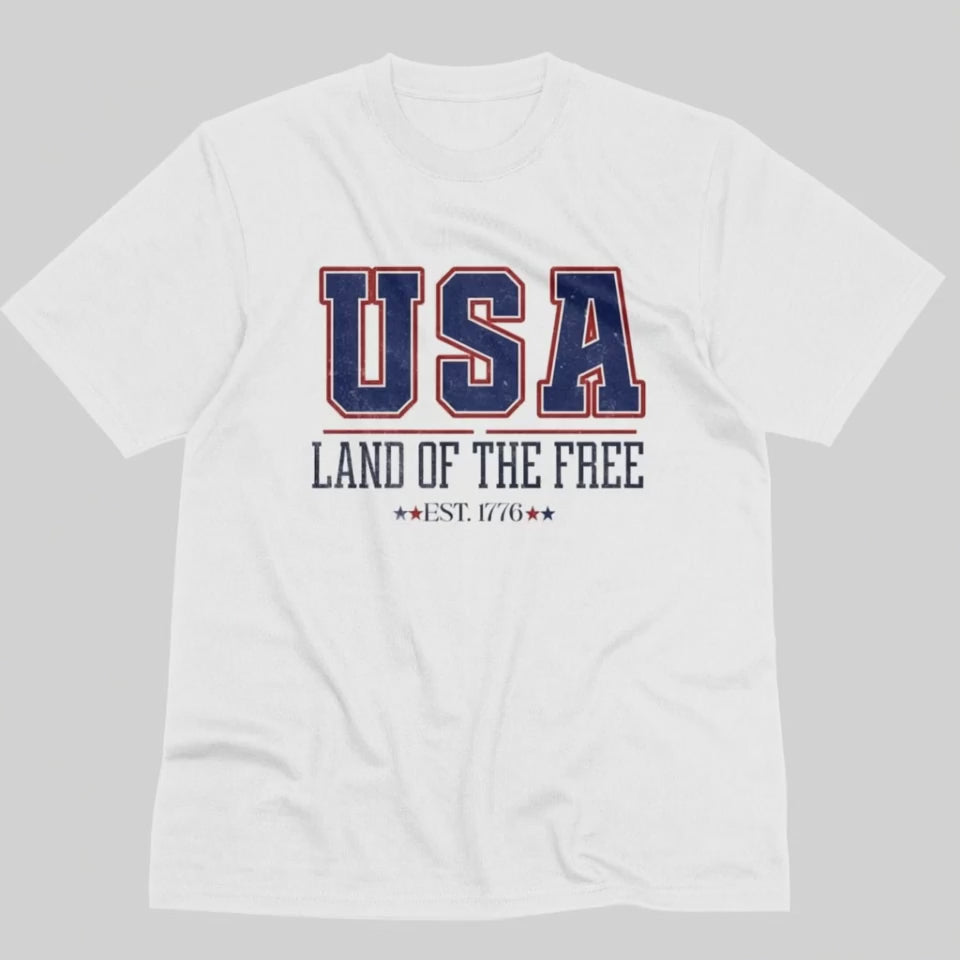 USA Land of the Free Est. 1776 Vintage Patriotic Graphic Tee